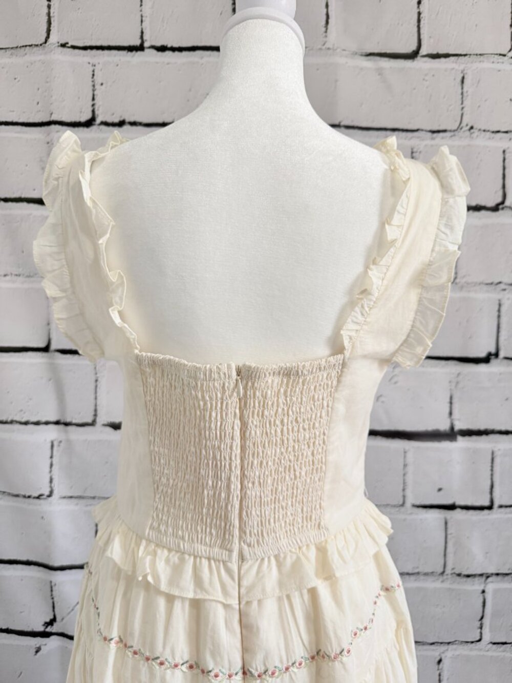 NWOT Moon River Floral Embroidered Midi Dress Ivory Size M - Picture 10 of 16